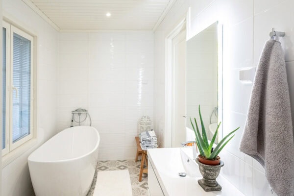 Kylpyhuoneen valaistuksen suunnittelu