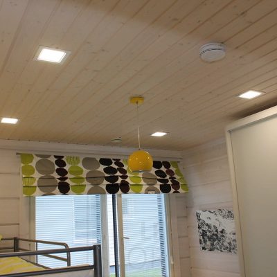 Asuntomessut 2014: 300x300 led paneelit makuuhuoneen katossa. Ledstore.fi
