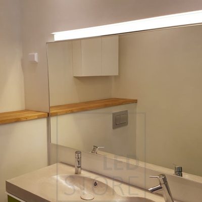 BLADE led seinävalaisin on kosteussuojattu (IP54) ja sopii hyvin kauneudenhoitoon, parranajoon jne. kylpyhuoneen peilin päälle. Valo on tehokas mutta tunnelmallinen. Ledstore.fi