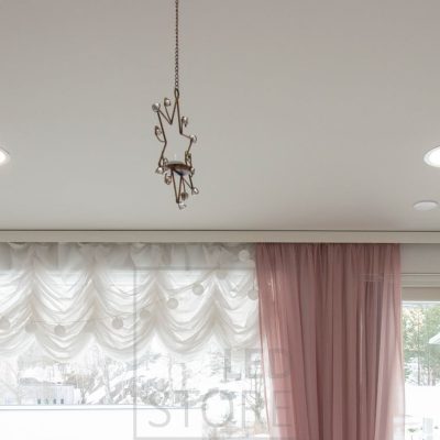 Pyöreät led paneelit laadukkaana yleisvalaistuksena valaisemassa tasaista valoa. Led plafondit ovat monikäyttöisiä valaisimia kodin sisä-ja ulkotiloihin. Ledstore.fi