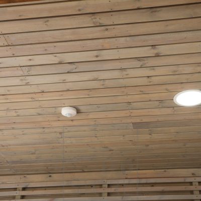 Led plafondi yleisvalaistuksena. Tämä valaisin on hyvä vaihtoehto asuntoihin, joihin halutaan pelkistetty ja laadukas valaistus. Ledstore.fi