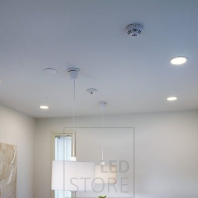 Led plafondit ovat minimalistisia ja sopivat käytettäväksi koko asunnon yleisvalaistuksessa. Ledstore.fi