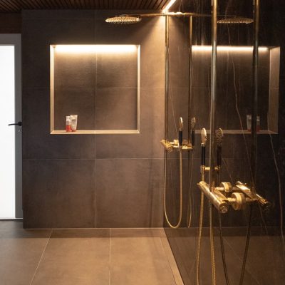 Tunnelmallinen valaistus kylpyhuoneessa. LedStore.fi