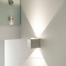 CUBIC led seinävalaisin valaisee kahteen suuntaan kaunista, tunnelmallista valoa. Ledstore.fi