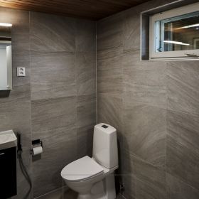 Led paneeli UPPOAVA kylpyhuoneen valaistuksena. Valaisin on monikäyttöinen valaisin joka valaisee tehokkaasti ja tasaisesti. Ledstore.fi