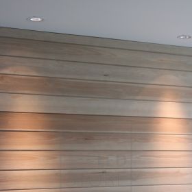 Spotit lähellä seinää, valokeila tulee kauniisti esiin. Ledstore.fi