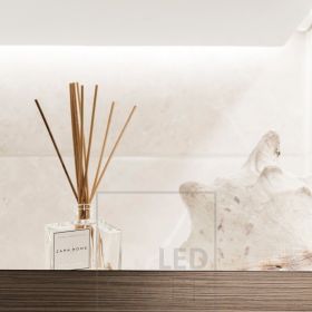 Epäsuoraa valoa kylpyhuoneessa luomassa pehmeää ja tunnelmallista valoa. Ledstore.fi