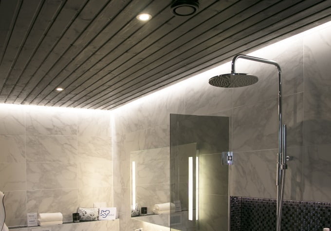 Miten valaistussuunnittelua käytetään asunnoissa - Kylpyhuone kohteena