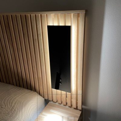 Erityisen hyvin makuuhuoneisiin soveltuva Musta Wall NIGHT seinävalaisin on yövalaisin ja lukuvalaisin samassa. Saatavana myös pistotulpalla ja valkoisena. Ledstore.fi