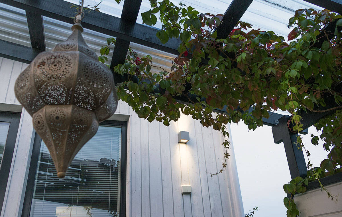 Hämäräkytkimellä voidaan ohjata ulkovalaistusta.