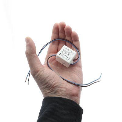 Vakiovirtamuuntaja LED valoille, 350mA, max 3x1W, IP65