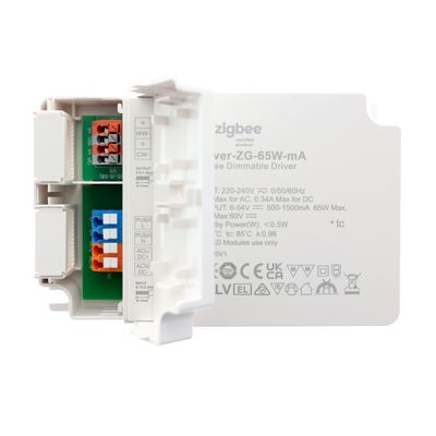 Zigbee-sertifioitu älykäs himmennettävä ohjain, jossa on etupaneelin tiedot ja näkyvät sisäiset liitännät, ihanteellinen LED-valaistusjärjestelmiin ja älykkään kodin asetuksiin.