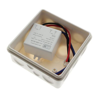 LED-ohjain valaistukseen, punainen, musta ja sininen johto kiinnitetty, tekniset tiedot merkitty, valaisimen virtalähde.