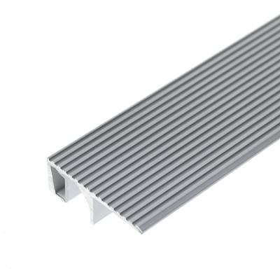 LED alumiiniprofiili T-malli, hopeinen pinta, valoheijastin LED-nauhalle, valkoinen tausta