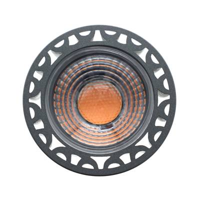 Hopeanvärinen LED-kohdevalopolttimo, kuvioitu lasilinssi, suunnattu valaistus, kylmävalkoinen valo.