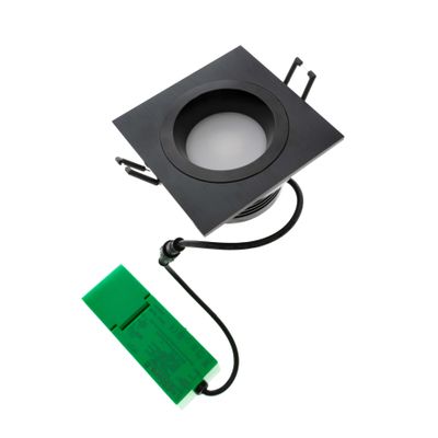 Neliönmuotoinen upotettu LED-valaisin, musta runko, kiinnitetty johdotus, vihreä elektroniikkamoduuli - moderni ja energiatehokas valaistusratkaisu.