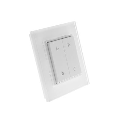 "Minimalistinen valkoinen seinään kiinnitettävä älyvalokytkin, jossa on neljä painiketta, jotka näyttävät tehon, kirkkauden ja nuolikuvakkeet LED-valaistuksen ohjaamiseen.