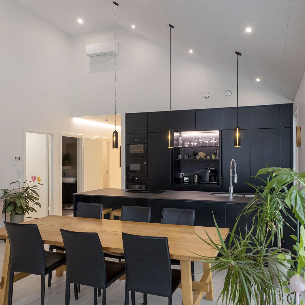 Omakotitalon toimiva ja monipuolinen valaistus