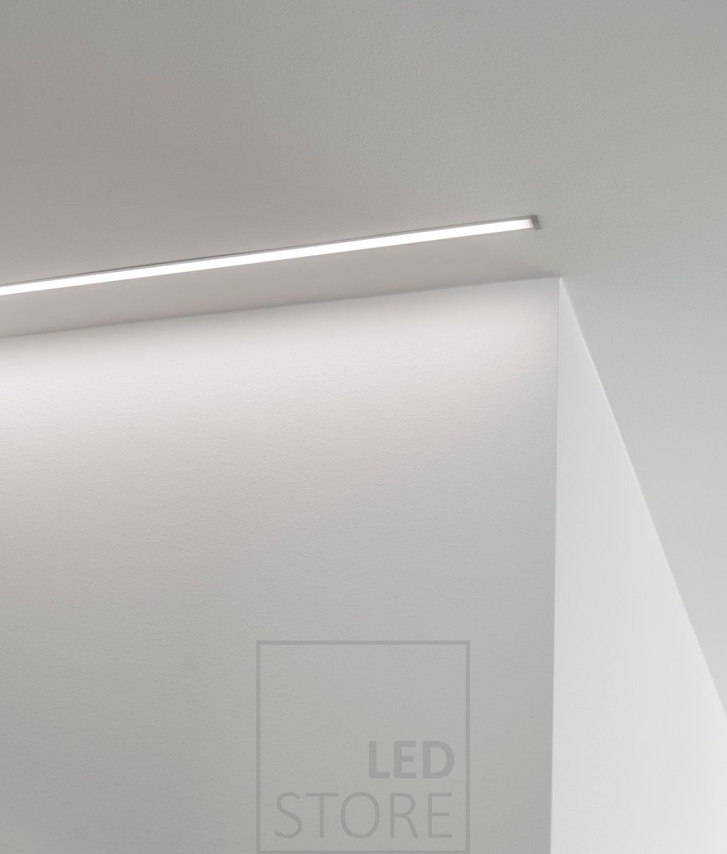 Led nauha kapeassa uppoprofiilissa luo minimalistisen ja kauniin valaisimen käytävälle. Ledstore.fi