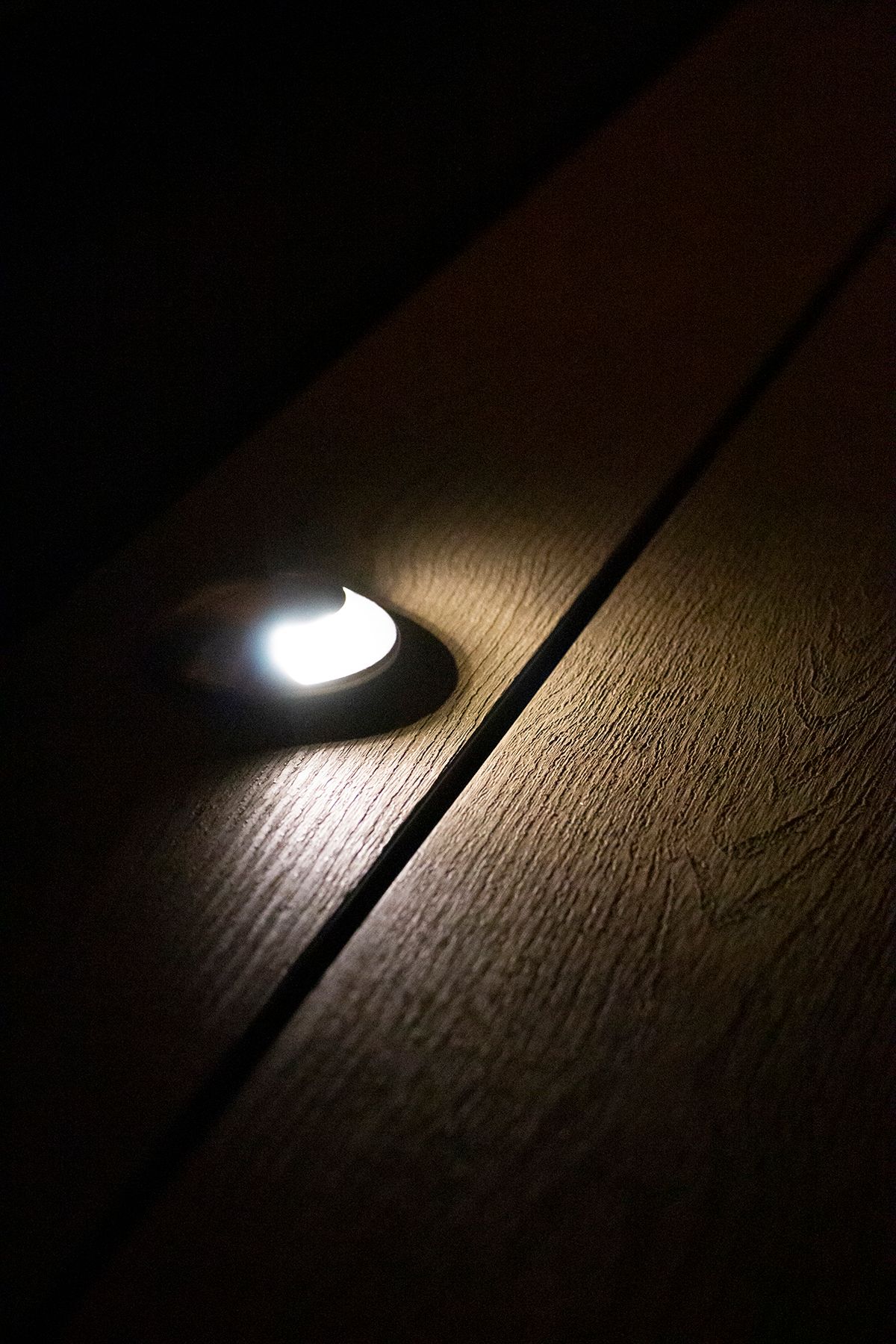 LED Store -logo vihreällä taustalla, jossa "LED STORE" lihavoituin valkoisin isoin kirjaimin keskellä valkoista neliötä.