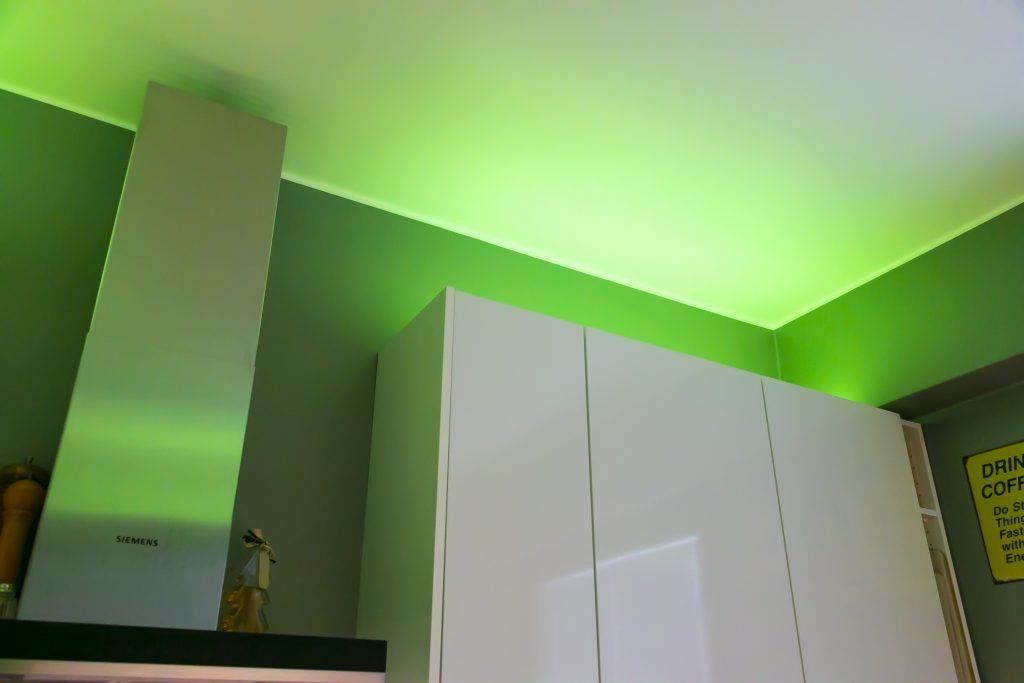 LED Store -logo vihreällä taustalla, jossa on valkoinen neliö ja "LED STORE" lihavoituin valkoisin kirjaimin, mikä parantaa LED-valaistusratkaisujen hakukoneoptimointia.