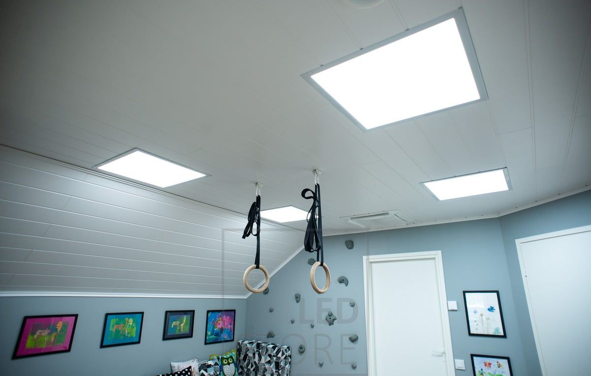 Led paneelit katossa ovat sekä himmennettävä että värilämpötilasäädettävä. Lasten leikkitilaan ei varmasti jää pimeitä kulmia. Ledstore.fi