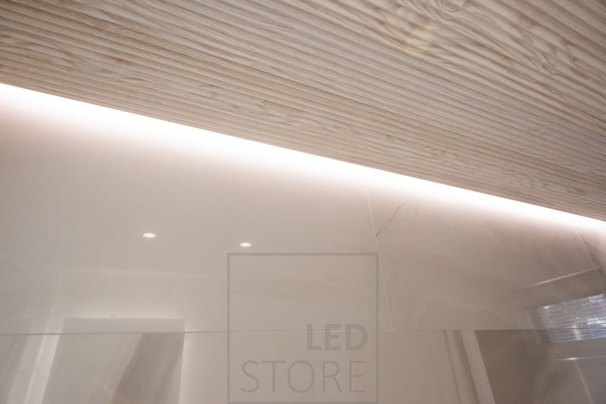 Kaunista epäsuoraa tunnelmavaloa kylpyhuoneessa. Ledstore.fi