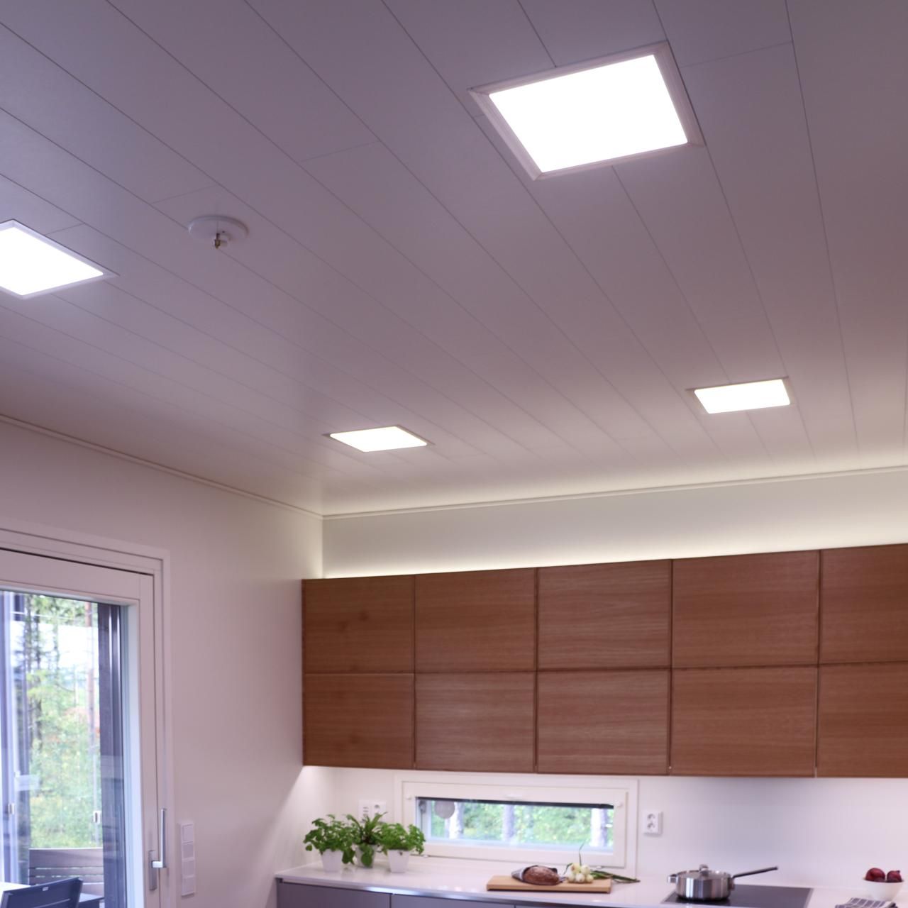 Vihreä tausta, jossa "LED STORE" valkoisella tekstillä ohuen valkoisen neliömäisen kehyksen sisällä.