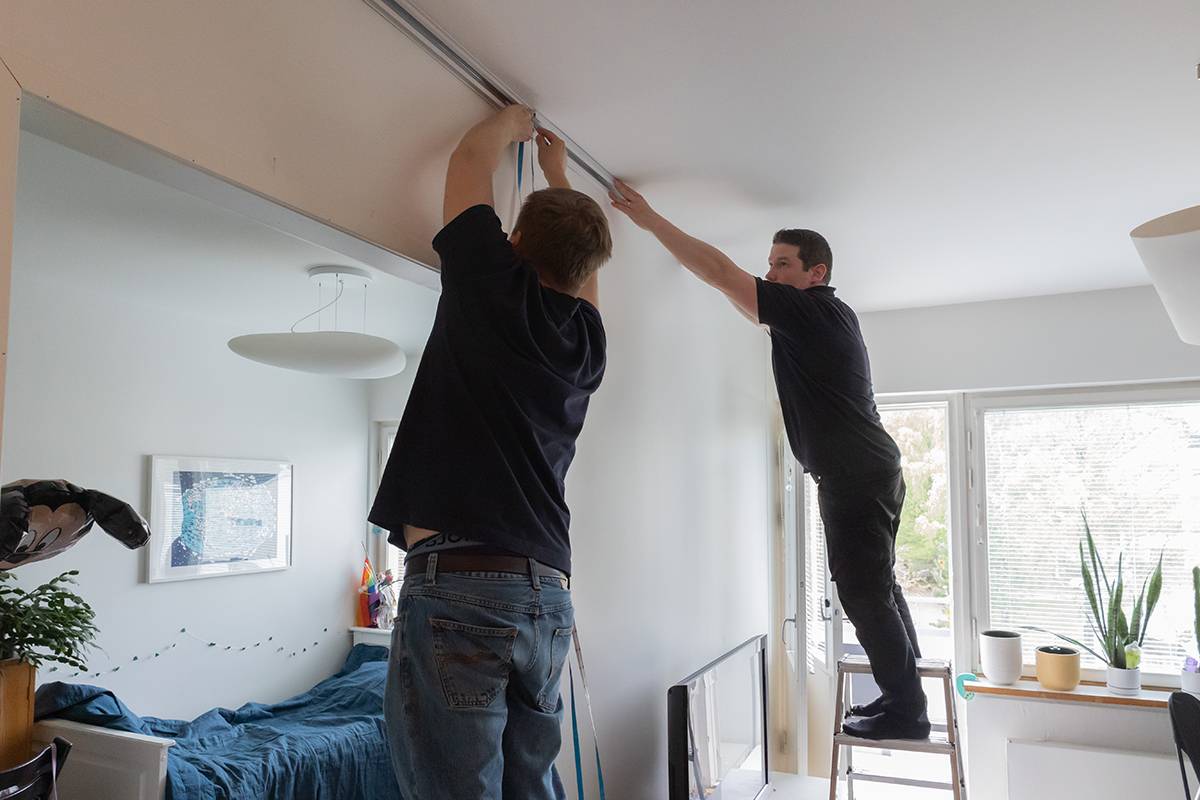 LED nauhan jälkiasennus olohuoneeseen