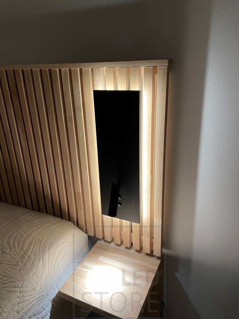 Erityisen hyvin makuuhuoneisiin soveltuva Musta Wall NIGHT seinävalaisin on yövalaisin ja lukuvalaisin samassa. Saatavana myös pistotulpalla ja valkoisena. Ledstore.fi