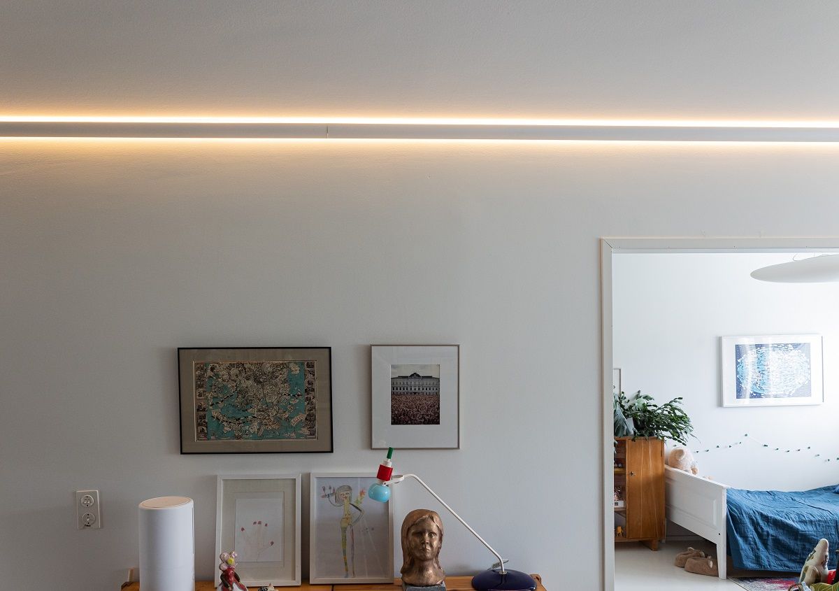 RGB+CCT led nauha indirect 3 kaariprofiilissa antaa paljon valoa tilaan
