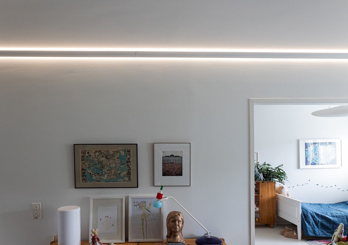 RGB+CCT led nauha indirect 3 kaariprofiilissa antaa paljon valoa tilaan