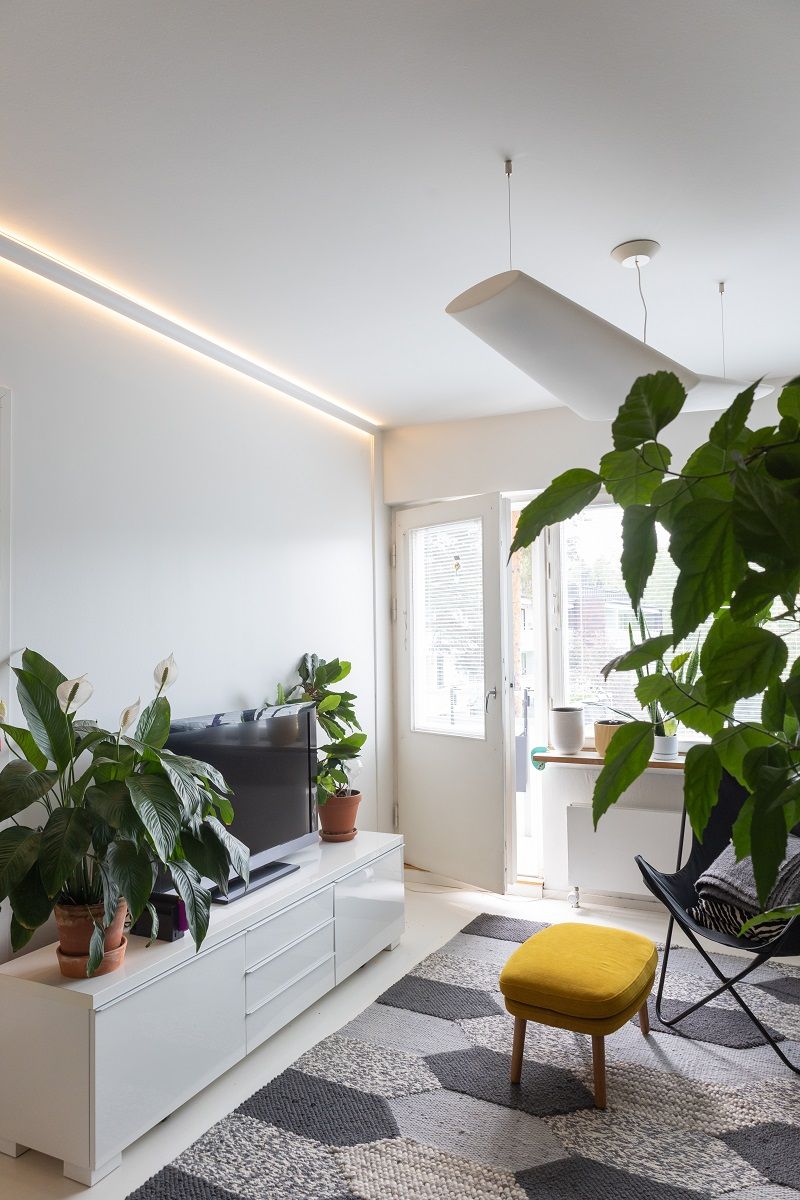 RGB+CCT led nauhasta saadaan värien lisäksi valkoisen sävyn eri valon värilämpötilat.