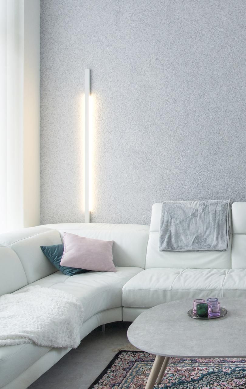 Vihreä tausta valkoisella "LED STORE" -tekstillä valkoisen neliön sisällä. Ihanteellinen LED-valaistuskaupan tuotemerkin edistämiseen.